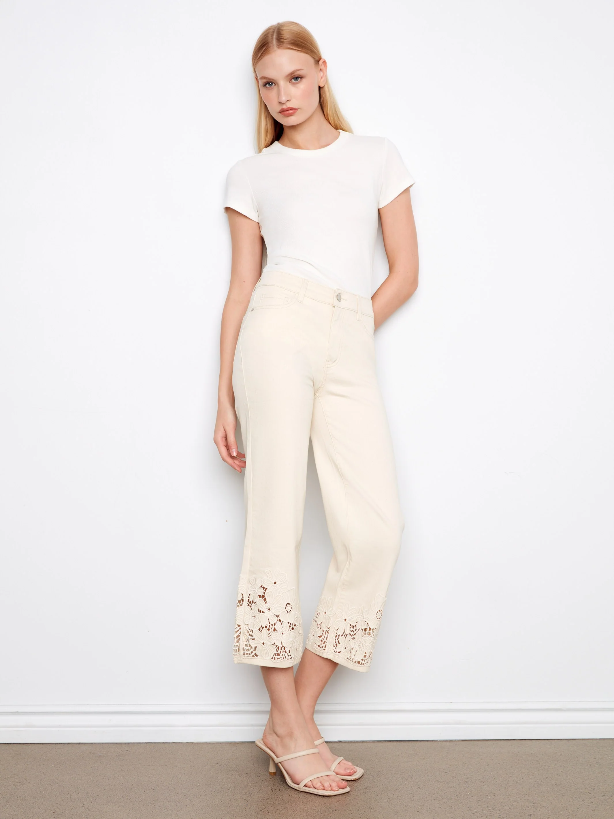 Cropped Flare Twill Jeans With Floral Lace Hem - Natural