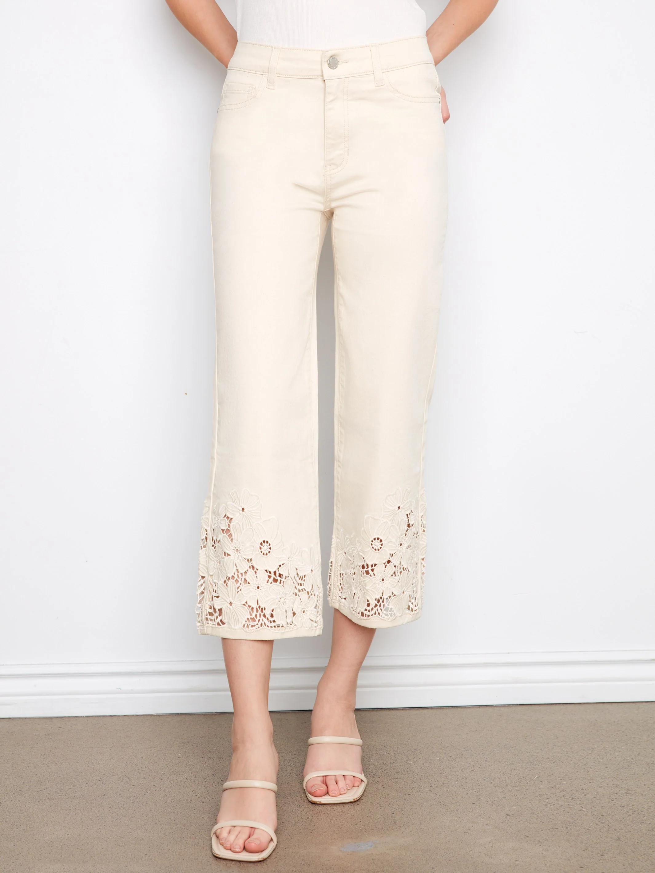 Cropped Flare Twill Jeans With Floral Lace Hem - Natural - Image 3