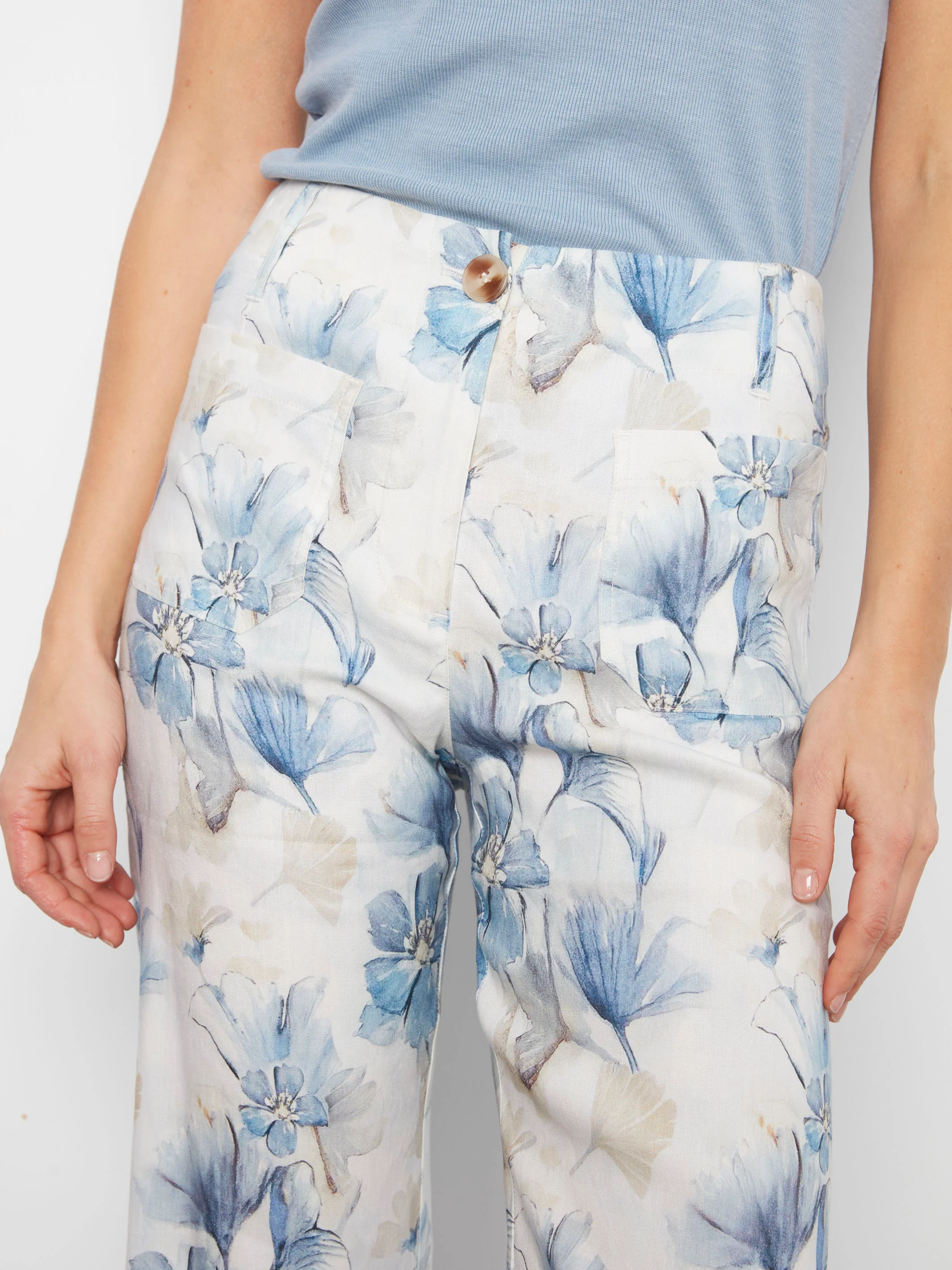 Printed Cropped Linen Blend Pants - Serene - Image 3
