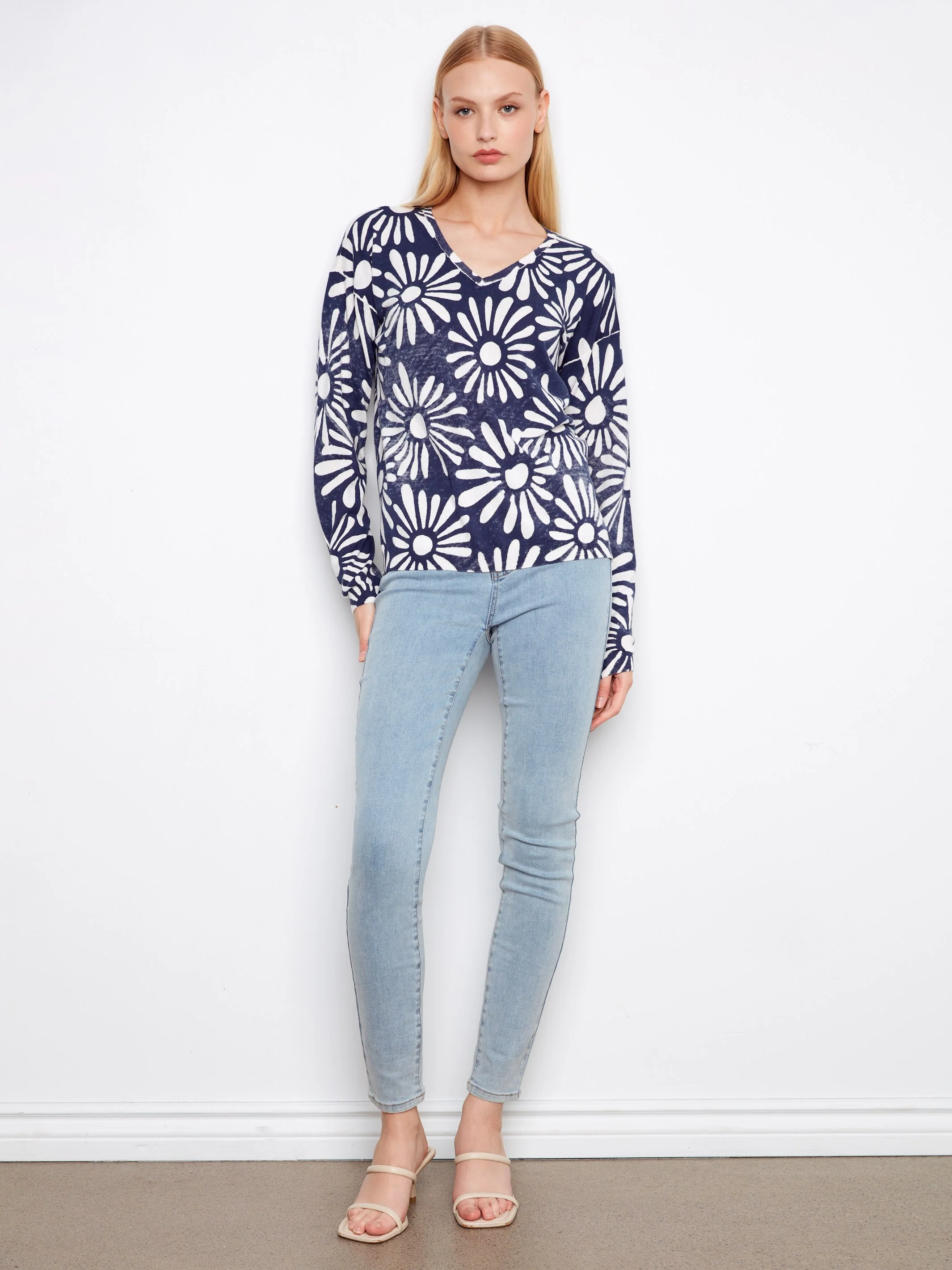 Reversible Printed V-Neck Sweater - Nautic - Image 6